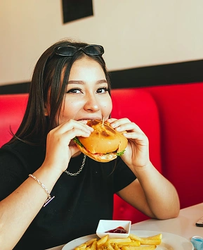 CRAV Burger takeaway packaging in Tokyo